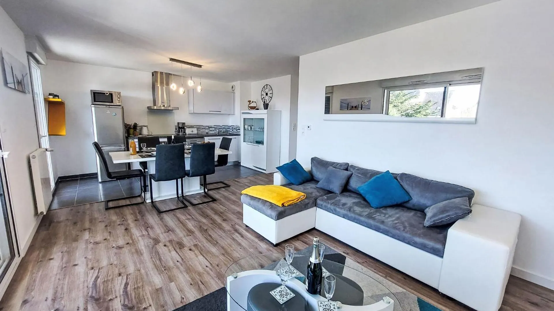 Apartment Grand Balcon- Piscine Et Proche Du Port By Interhome Arzon