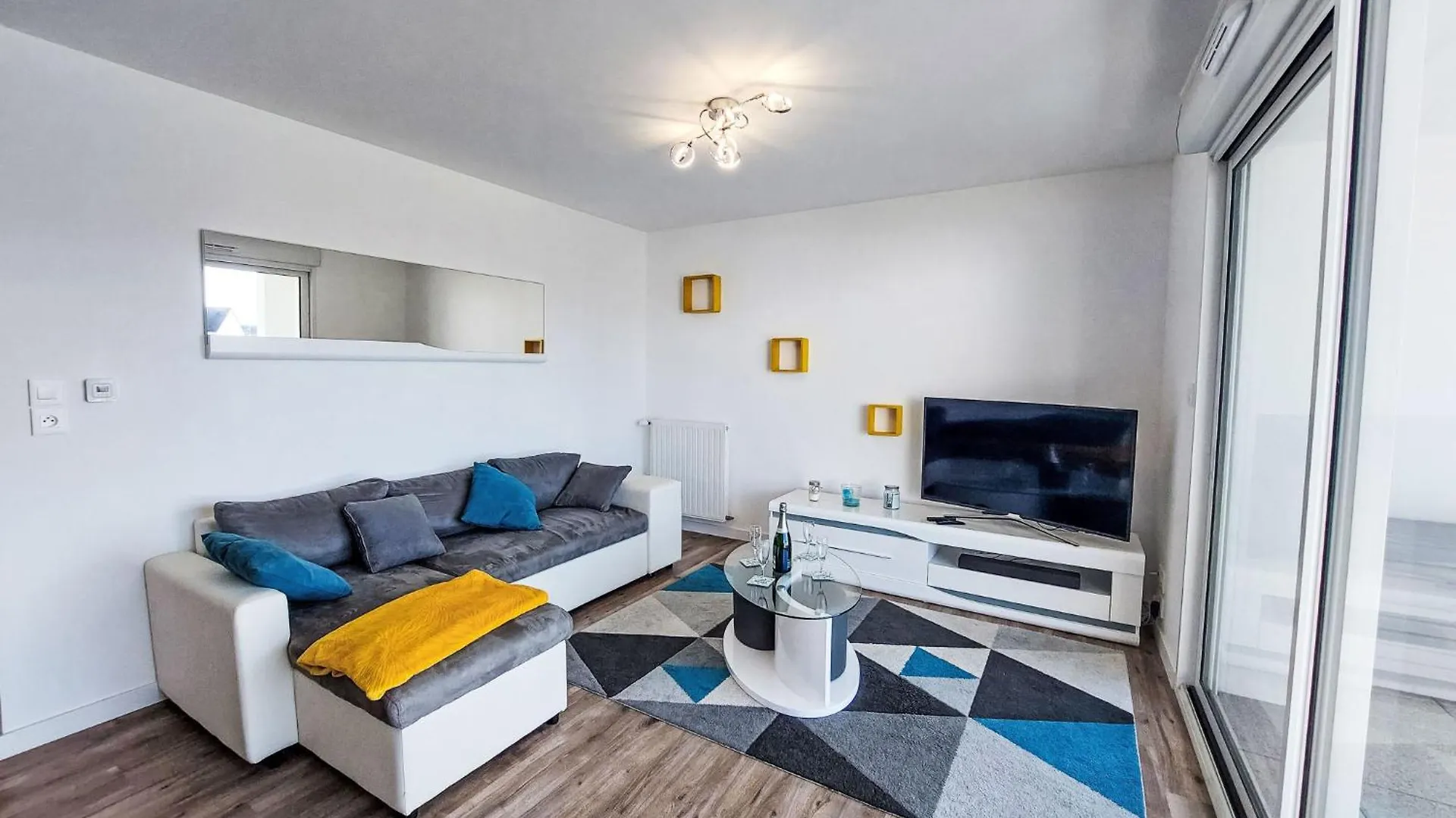 Apartment Grand Balcon- Piscine Et Proche Du Port By Interhome Arzon